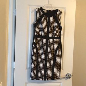 Donna Morgan Harmony Sheath Dress (BW & Magenta)